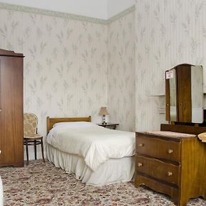 Quadruple Room Private Bathroom